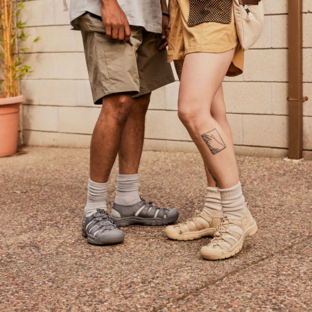 Wie wählt man Sandalen aus, damit die Füße sowohl sicher als auch bequem sind?