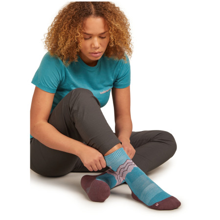 Damensocken Icebreaker Women Merino Hike+ Medium Crew Across the Peaks