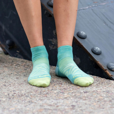 Damensocken Darn Tough Run Quarter Ultra-Lightweight