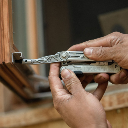 Multitool Gerber Center Drive
